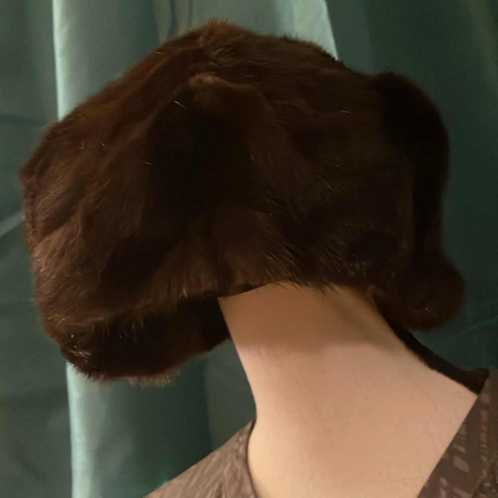 Fur Hat - Picture 3 of 6